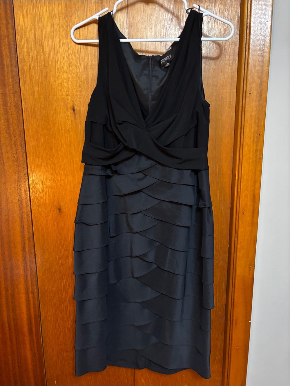Adrianna Papell Black Sleeveless Tiered V-Neck Midi Dress
